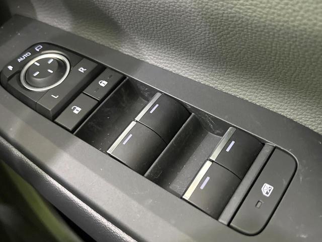 プリウス Ｇ　禁煙車　８型デイスプレイオーディオ　全周囲カメラ　衝突軽減装置　レーダークルーズ　ＥＴＣ　Ｂｌｕｅｔｏｏｔｈ　フルセグ　ドラレコ　コーナーセンサー　スマートキー　シートヒーター　ＬＥＤヘッド（38枚目）