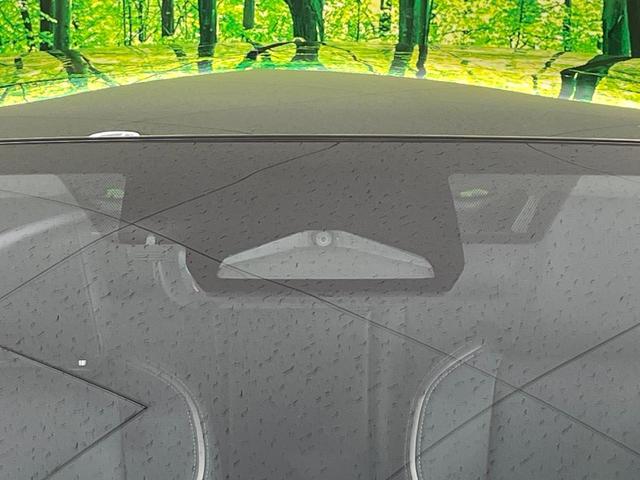 プリウス Ｚ　禁煙車　モデリスタエアロ　パノラマルーフ　全周囲カメラ　衝突被害軽減システム　レーダークルーズ　１２．３型ディスプレイオーディオ　電動リアゲート　前席シートエアコン　パワーシート　ＬＥＤヘッド　ＥＴＣ（7枚目）