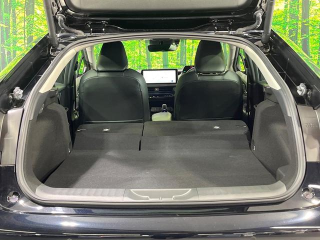 プリウス Ｚ　禁煙車　モデリスタエアロ　パノラマルーフ　全周囲カメラ　衝突被害軽減システム　レーダークルーズ　１２．３型ディスプレイオーディオ　電動リアゲート　前席シートエアコン　パワーシート　ＬＥＤヘッド　ＥＴＣ（10枚目）