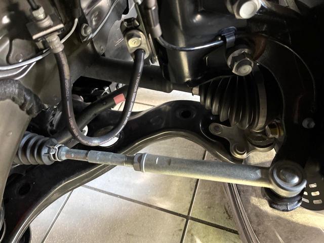 プリウス Ｚ　禁煙車　モデリスタエアロ　パノラマルーフ　全周囲カメラ　衝突被害軽減システム　レーダークルーズ　１２．３型ディスプレイオーディオ　電動リアゲート　前席シートエアコン　パワーシート　ＬＥＤヘッド　ＥＴＣ（20枚目）