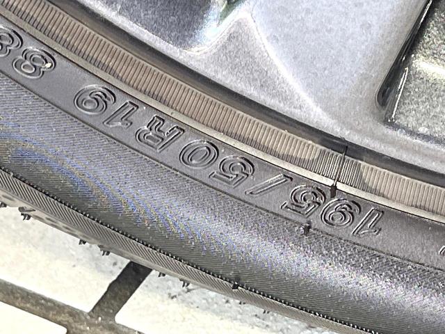 プリウス Ｚ　禁煙車　モデリスタエアロ　パノラマルーフ　全周囲カメラ　衝突被害軽減システム　レーダークルーズ　１２．３型ディスプレイオーディオ　電動リアゲート　前席シートエアコン　パワーシート　ＬＥＤヘッド　ＥＴＣ（29枚目）