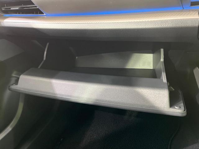 プリウス Ｚ　禁煙車　モデリスタエアロ　パノラマルーフ　全周囲カメラ　衝突被害軽減システム　レーダークルーズ　１２．３型ディスプレイオーディオ　電動リアゲート　前席シートエアコン　パワーシート　ＬＥＤヘッド　ＥＴＣ（65枚目）