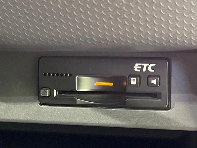 ハスラー ＪスタイルＩＩ　禁煙車　衝突被害軽減装置　純正ナビ　全周囲カメラ　ハーフレザーシート　ドラレコ　スマートキ　ＨＩＤヘッド　ＥＴＣ　純正１５インチアルミ　車線逸脱警報　オートライト　オートエアコン　Ｂｌｕｅｔｏｏｔｈ（6枚目）