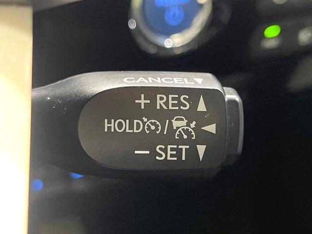プリウスＰＨＶ Ａプレミアム　禁煙車　純正１１．６型ナビ　バックカメラ　衝突軽減装置　レーダークルーズ　ＥＴＣ　ＬＥＤヘッド　ＬＥＤフォグ　シートヒーター　パワーシート　ドラレコ　オートハイビーム　先行車発進お知らせ（6枚目）