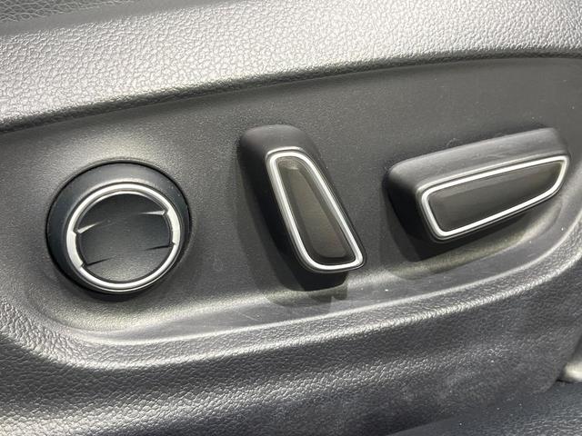 プリウスＰＨＶ Ａプレミアム　禁煙車　純正１１．６型ナビ　バックカメラ　衝突軽減装置　レーダークルーズ　ＥＴＣ　ＬＥＤヘッド　ＬＥＤフォグ　シートヒーター　パワーシート　ドラレコ　オートハイビーム　先行車発進お知らせ（38枚目）