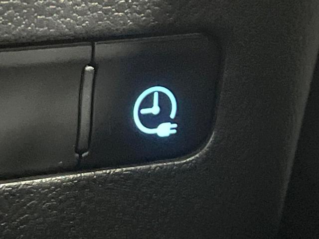 プリウスＰＨＶ Ａプレミアム　禁煙車　純正１１．６型ナビ　バックカメラ　衝突軽減装置　レーダークルーズ　ＥＴＣ　ＬＥＤヘッド　ＬＥＤフォグ　シートヒーター　パワーシート　ドラレコ　オートハイビーム　先行車発進お知らせ（42枚目）