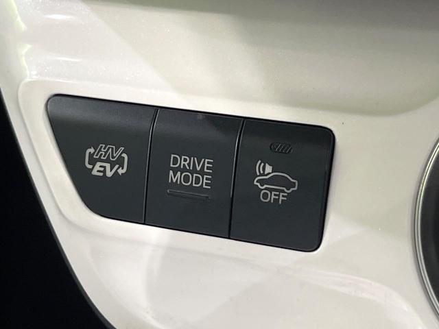 プリウスＰＨＶ Ａプレミアム　禁煙車　純正１１．６型ナビ　バックカメラ　衝突軽減装置　レーダークルーズ　ＥＴＣ　ＬＥＤヘッド　ＬＥＤフォグ　シートヒーター　パワーシート　ドラレコ　オートハイビーム　先行車発進お知らせ（57枚目）