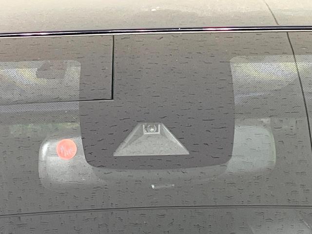 プリウス Ｓツーリングセレクション　禁煙車　ＴＲＤフルエアロ　９型ＢＩＧ－Ｘ　バックカメラ　衝突軽減装置　レーダークルーズ　ＥＴＣ　Ｂｌｕｅｔｏｏｔｈ　フルセグ　スマートキー　シートヒーター　ＬＥＤヘッドライト　ＬＥＤフォグ（6枚目）