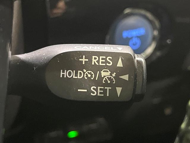 プリウス Ｓツーリングセレクション　禁煙車　ＴＲＤフルエアロ　９型ＢＩＧ－Ｘ　バックカメラ　衝突軽減装置　レーダークルーズ　ＥＴＣ　Ｂｌｕｅｔｏｏｔｈ　フルセグ　スマートキー　シートヒーター　ＬＥＤヘッドライト　ＬＥＤフォグ（7枚目）