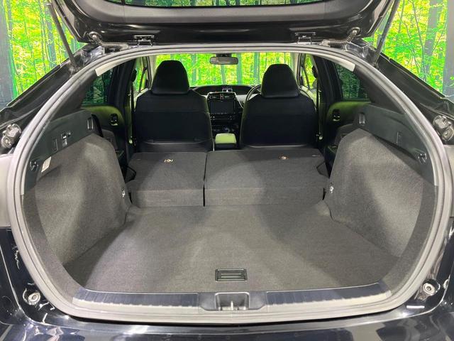 プリウス Ｓツーリングセレクション　禁煙車　ＴＲＤフルエアロ　９型ＢＩＧ－Ｘ　バックカメラ　衝突軽減装置　レーダークルーズ　ＥＴＣ　Ｂｌｕｅｔｏｏｔｈ　フルセグ　スマートキー　シートヒーター　ＬＥＤヘッドライト　ＬＥＤフォグ（10枚目）