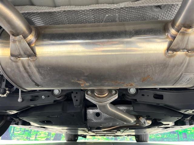 プリウス Ｓツーリングセレクション　禁煙車　ＴＲＤフルエアロ　９型ＢＩＧ－Ｘ　バックカメラ　衝突軽減装置　レーダークルーズ　ＥＴＣ　Ｂｌｕｅｔｏｏｔｈ　フルセグ　スマートキー　シートヒーター　ＬＥＤヘッドライト　ＬＥＤフォグ（19枚目）