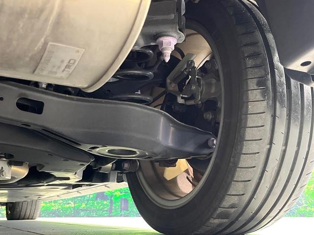 プリウス Ｓツーリングセレクション　禁煙車　ＴＲＤフルエアロ　９型ＢＩＧ－Ｘ　バックカメラ　衝突軽減装置　レーダークルーズ　ＥＴＣ　Ｂｌｕｅｔｏｏｔｈ　フルセグ　スマートキー　シートヒーター　ＬＥＤヘッドライト　ＬＥＤフォグ（22枚目）