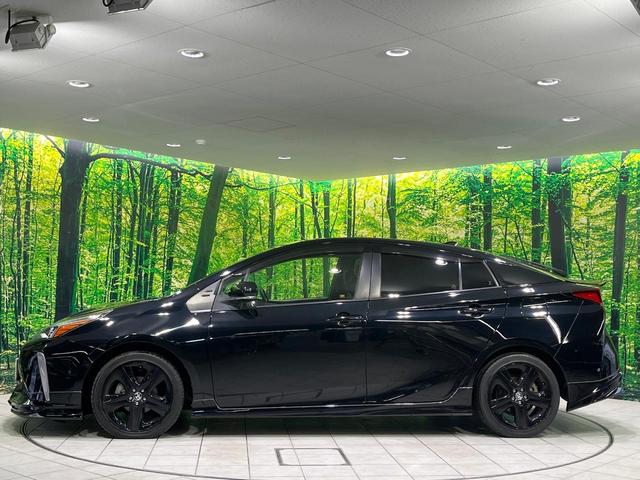 プリウス Ｓツーリングセレクション　禁煙車　ＴＲＤフルエアロ　９型ＢＩＧ－Ｘ　バックカメラ　衝突軽減装置　レーダークルーズ　ＥＴＣ　Ｂｌｕｅｔｏｏｔｈ　フルセグ　スマートキー　シートヒーター　ＬＥＤヘッドライト　ＬＥＤフォグ（25枚目）