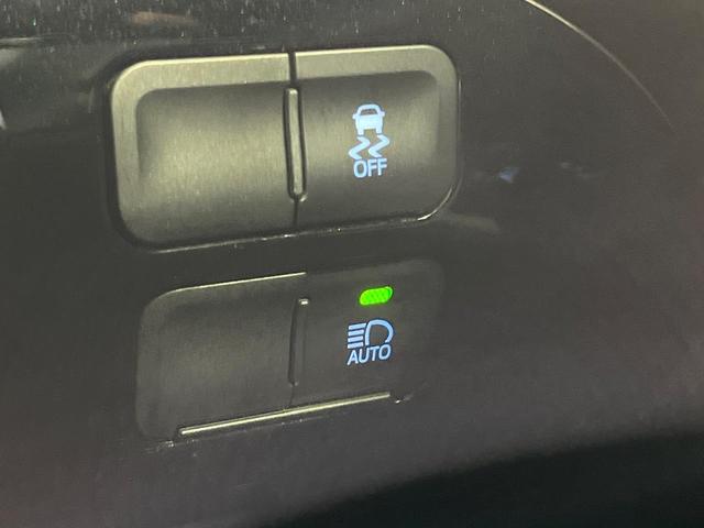 プリウス Ｓツーリングセレクション　禁煙車　ＴＲＤフルエアロ　９型ＢＩＧ－Ｘ　バックカメラ　衝突軽減装置　レーダークルーズ　ＥＴＣ　Ｂｌｕｅｔｏｏｔｈ　フルセグ　スマートキー　シートヒーター　ＬＥＤヘッドライト　ＬＥＤフォグ（39枚目）