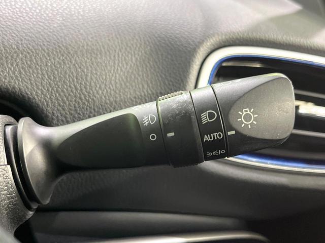 プリウス Ｓツーリングセレクション　禁煙車　ＴＲＤフルエアロ　９型ＢＩＧ－Ｘ　バックカメラ　衝突軽減装置　レーダークルーズ　ＥＴＣ　Ｂｌｕｅｔｏｏｔｈ　フルセグ　スマートキー　シートヒーター　ＬＥＤヘッドライト　ＬＥＤフォグ（45枚目）