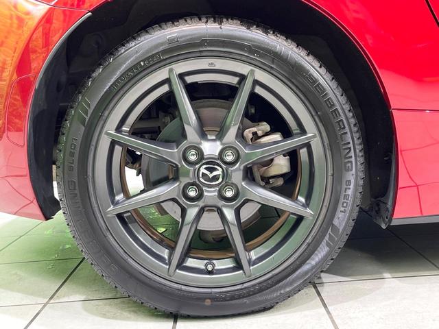 【純正１６インチアルミホイール】外観にマッチした純正アルミホイールを装着しております。各種社外アルミホイールや、スタッドレスタイヤも取扱いしております。是非ご相談ください♪