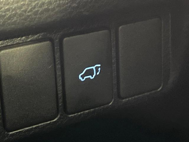 ハリアー プレミアム 禁煙車 モデリスタエアロ 純正ナビ バックカメラ 衝突軽減システム パワーバックドア ハーフレザーシート パワーシート レーンアシスト スマートキー LEDヘッドライト ETC クルーズコントロール(7枚目)