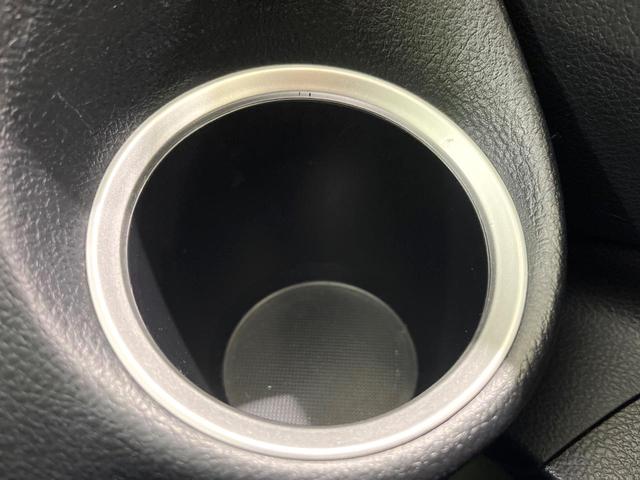 シエンタ ハイブリッドＧ　クエロ　禁煙車　ＳＤナビ　両側電動スライドドア　全周囲カメラ　衝突軽減装置　　ＥＴＣ　Ｂｌｕｅｔｏｏｔｈ　コーナーセンサー　スマートキー　ＬＥＤヘッド　ハーフレザーシート　シートヒーター　クルーズコントロール（40枚目）