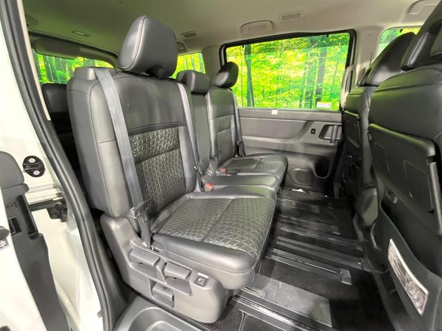 セレナ e-パワー ハイウェイスターV 禁煙車 純正12型ナビ 両側電動ドア 全周囲カメラ 衝突軽減システム レーダークルーズ コーナーセンサー スマートキー LEDヘッド ビルトインETC 純正16インチアルミ 車線逸脱警報(9枚目)