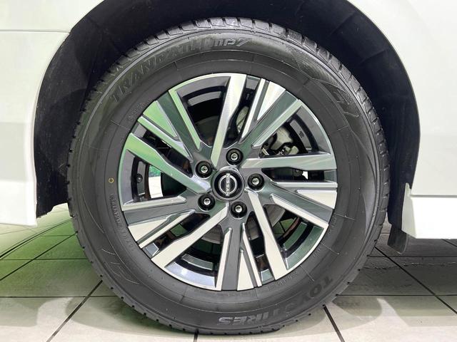 セレナ e-パワー ハイウェイスターV 禁煙車 純正12型ナビ 両側電動ドア 全周囲カメラ 衝突軽減システム レーダークルーズ コーナーセンサー スマートキー LEDヘッド ビルトインETC 純正16インチアルミ 車線逸脱警報(14枚目)