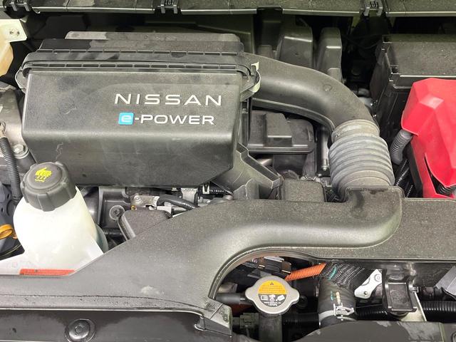 セレナ e-パワー ハイウェイスターV 禁煙車 純正12型ナビ 両側電動ドア 全周囲カメラ 衝突軽減システム レーダークルーズ コーナーセンサー スマートキー LEDヘッド ビルトインETC 純正16インチアルミ 車線逸脱警報(19枚目)