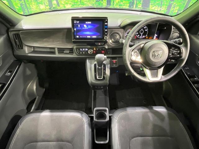 Ｎ－ＯＮＥ プレミアム　禁煙車　純正８型ナビ　バックカメラ　衝突軽減装置　合皮シート　シートヒーター　スマートキー　ＬＥＤヘッドライト　ＥＴＣ　オートエアコン　ドライブレコーダー　クルーズコントロール（2枚目）