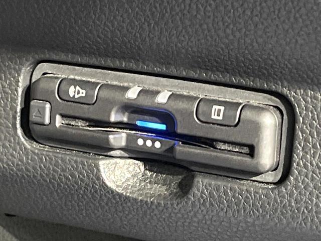 Ｎ－ＯＮＥ プレミアム　禁煙車　純正８型ナビ　バックカメラ　衝突軽減装置　合皮シート　シートヒーター　スマートキー　ＬＥＤヘッドライト　ＥＴＣ　オートエアコン　ドライブレコーダー　クルーズコントロール（41枚目）