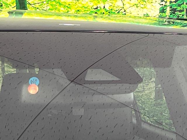 ヤリスクロス ハイブリッドZ 禁煙車 全周囲カメラ 衝突軽減 レーダークルーズ LEDヘッド ETC Bluetooth 純正8型ディスプレイオーディオ シートヒーター ステアリングヒーター オートハイビーム 純正18インチアルミ(5枚目)