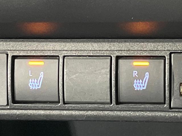 ヤリスクロス ハイブリッドZ 禁煙車 全周囲カメラ 衝突軽減 レーダークルーズ LEDヘッド ETC Bluetooth 純正8型ディスプレイオーディオ シートヒーター ステアリングヒーター オートハイビーム 純正18インチアルミ(7枚目)