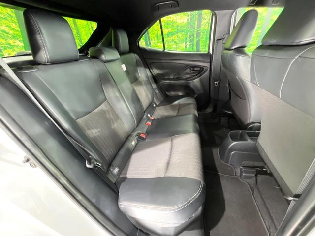 ヤリスクロス ハイブリッドZ 禁煙車 全周囲カメラ 衝突軽減 レーダークルーズ LEDヘッド ETC Bluetooth 純正8型ディスプレイオーディオ シートヒーター ステアリングヒーター オートハイビーム 純正18インチアルミ(9枚目)