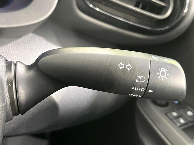 ヤリスクロス ハイブリッドZ 禁煙車 全周囲カメラ 衝突軽減 レーダークルーズ LEDヘッド ETC Bluetooth 純正8型ディスプレイオーディオ シートヒーター ステアリングヒーター オートハイビーム 純正18インチアルミ(47枚目)