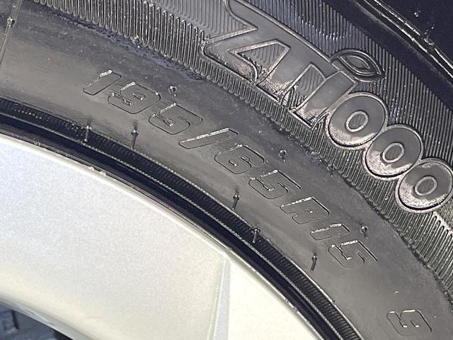 プリウス G 禁煙車 純正ナビ バックカメラ パワーシート スマートキー HIDヘッド ビルトインETC クルコン 純正15インチアルミ ステアリングスイッチ オートライト オートエアコン Bluetooth(28枚目)