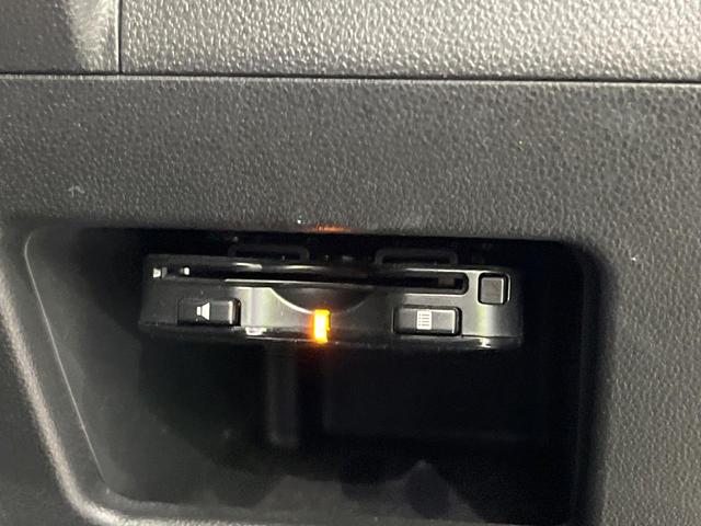 タント カスタムＸ　スマートセレクションＳＡ　禁煙車　ＳＤナビ　衝突軽減装置　電動スライド　ＬＥＤヘッド　ＥＴＣ　オートエアコン　オートライト　スマートキー　純正１４インチアルミ　フォグライト　プライバシーガラス　電動格納ミラー　横滑り防止装置（5枚目）