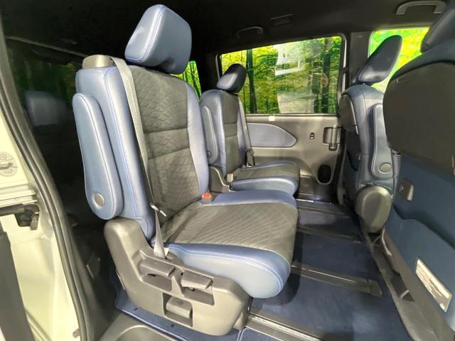 セレナ ｅ－パワー　オーテック　スポーツスペック　禁煙車　ＢＩＧ－Ｘ１１インチナビ　後席モニター　両側電動スライドドア　衝突軽減システム　全周囲カメラ　２トーンカラー　ハーフレザーシート　ＥＴＣ　Ｂｌｕｅｔｏｏｔｈ　デジタルインナーミラー（9枚目）