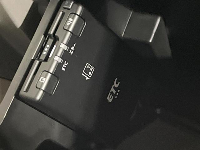 ＮＶ１００クリッパーバン ＤＸ　禁煙車　オーディオ　ＥＴＣ　オートライト　キーレスエントリー　横滑り防止装置　ＣＤ再生　エアコン　プライバシーガラス　電動格納ミラー　衝突安全ボディ　ヘッドライトレベライザー（3枚目）