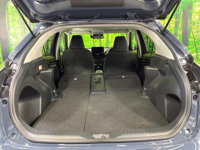 ヤリスクロス G 禁煙車 純正8型ディスプレイオーディオ 全周囲カメラ 衝突軽減装置 レーダークルーズ ETC ドラレコ Bluetooth 純正16インチアルミ オートハイビーム クリアランスソナー スマートキー(10枚目)