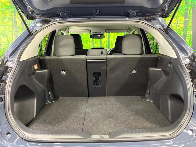 ヤリスクロス G 禁煙車 純正8型ディスプレイオーディオ 全周囲カメラ 衝突軽減装置 レーダークルーズ ETC ドラレコ Bluetooth 純正16インチアルミ オートハイビーム クリアランスソナー スマートキー(32枚目)