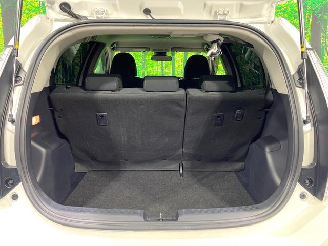 アクア G 後期 禁煙車 純正ナビ バックカメラ 衝突被害軽減 クルコン ETC LEDヘッド LEDフォグ スマートキー オートエアコン オートハイビーム 車線逸脱警報 Bluetooth ステアリングスイッチ(46枚目)