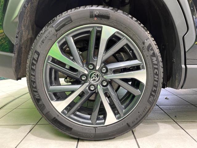 カローラクロス ハイブリッド　Ｚ　パノラマルーフ　禁煙車　１０．５型ディスプレイオーディオ　全周囲カメラ　衝突軽減装置　レーダークルーズ　シートヒーター　パワーシート　ブレーキホールド　ＥＴＣ　オートハイビーム　純正１８インチアルミ（26枚目）