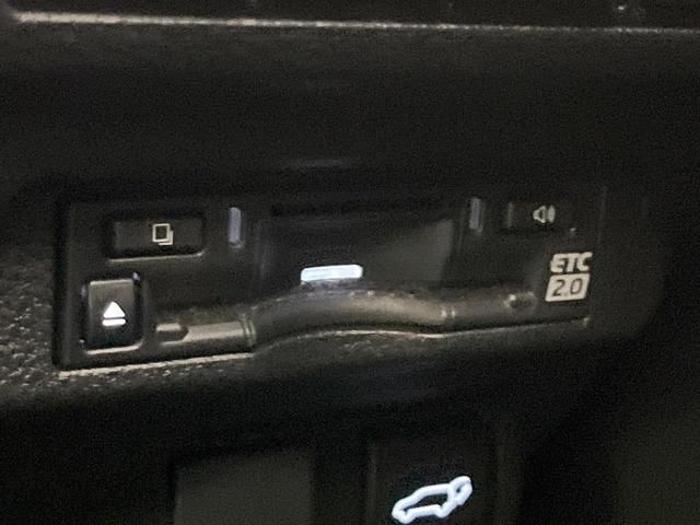 カローラクロス ハイブリッド　Ｚ　パノラマルーフ　禁煙車　１０．５型ディスプレイオーディオ　全周囲カメラ　衝突軽減装置　レーダークルーズ　シートヒーター　パワーシート　ブレーキホールド　ＥＴＣ　オートハイビーム　純正１８インチアルミ（40枚目）