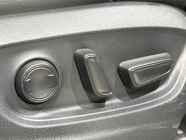 カローラクロス ハイブリッド　Ｚ　パノラマルーフ　禁煙車　１０．５型ディスプレイオーディオ　全周囲カメラ　衝突軽減装置　レーダークルーズ　シートヒーター　パワーシート　ブレーキホールド　ＥＴＣ　オートハイビーム　純正１８インチアルミ（61枚目）