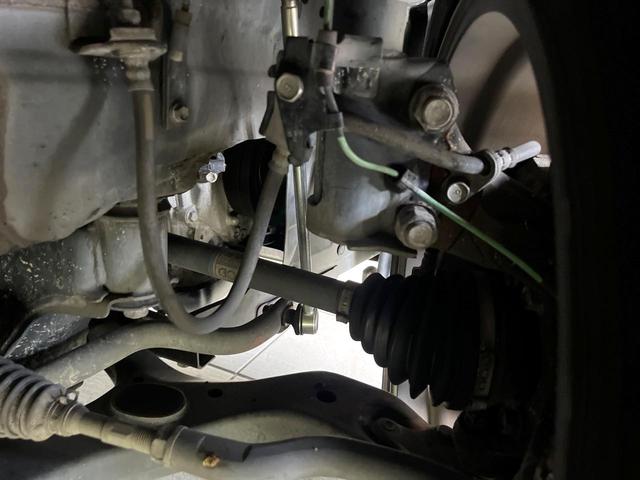 ヴェルファイア ２．５Ｚ　Ｇエディション　禁煙車　１０型ＳＤナビ　バックカメラ　衝突軽減装置　両側電動スライド　レーダークルーズ　シートエアコン　オットマン　ＬＥＤヘッド　ＬＥＤフォグ　ステアリングヒーター　パワーシート　ブレーキホールド（20枚目）