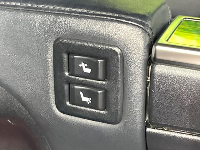 ヴェルファイア ２．５Ｚ　Ｇエディション　禁煙車　１０型ＳＤナビ　バックカメラ　衝突軽減装置　両側電動スライド　レーダークルーズ　シートエアコン　オットマン　ＬＥＤヘッド　ＬＥＤフォグ　ステアリングヒーター　パワーシート　ブレーキホールド（64枚目）