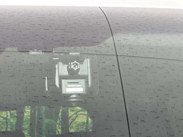 ヴェルファイア ２．５Ｚ　Ｇエディション　禁煙車　１０型ＳＤナビ　バックカメラ　衝突軽減装置　両側電動スライド　レーダークルーズ　シートエアコン　オットマン　ＬＥＤヘッド　ＬＥＤフォグ　ステアリングヒーター　パワーシート　ブレーキホールド（67枚目）