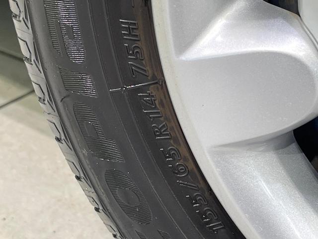 ムーヴキャンバス Ｘメイクアップリミテッド　ＳＡＩＩＩ　禁煙車　ＳＤナビ　全周囲カメラ　衝突軽減装置　両側電動スライド　ＥＴＣ　ドラレコ　Ｂｌｕｅｔｏｏｔｈ　オートハイビーム　オートエアコン　スマートキー　アイドリングストップ　ステアリングスイッチ　ＣＤ（32枚目）