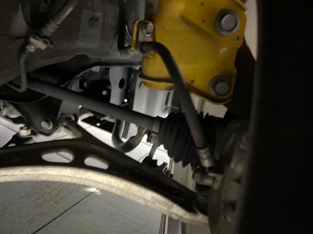 レヴォーグ １．６ＳＴＩスポーツアイサイト　４ＷＤ　ＳＴＩエアロ　純正ナビ　バックカメラ　衝突軽減　レーダークルーズ　シートヒーター　パワーシート　シートメモリー　レザーシート　Ｂｌｕｅｔｏｏｔｈ　ＥＴＣ　ドラレコ　純正１８インチアルミ（20枚目）