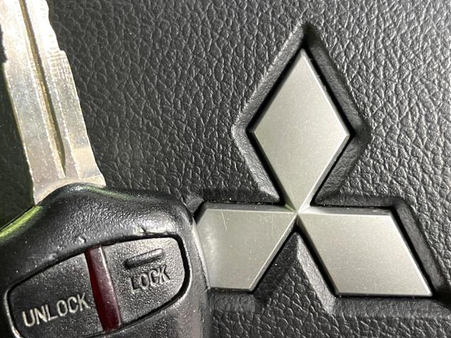 ｅＫワゴン Ｍ　禁煙車　純正ナビ　ＥＴＣ　オートエアコン　Ｂｌｕｅｔｏｏｔｈ　アイドリングストップ　キーレスエントリー　電動格納ミラー　ＣＤ　ＤＶＤ　プライバシーガラス　盗難防止システム　衝突安全ボディ（7枚目）