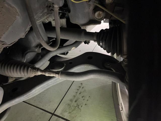 プリウスアルファ Ｇ　禁煙車　５人乗り　９型純正ナビ　バックカメラ　衝突軽減装置　レーダークルーズ　ＥＴＣ　Ｂｌｕｅｔｏｏｔｈ　フルセグ　ドラレコ　ハーフレザーシート　パワーシート　ＬＥＤヘッドライト　レーンアシスト（20枚目）