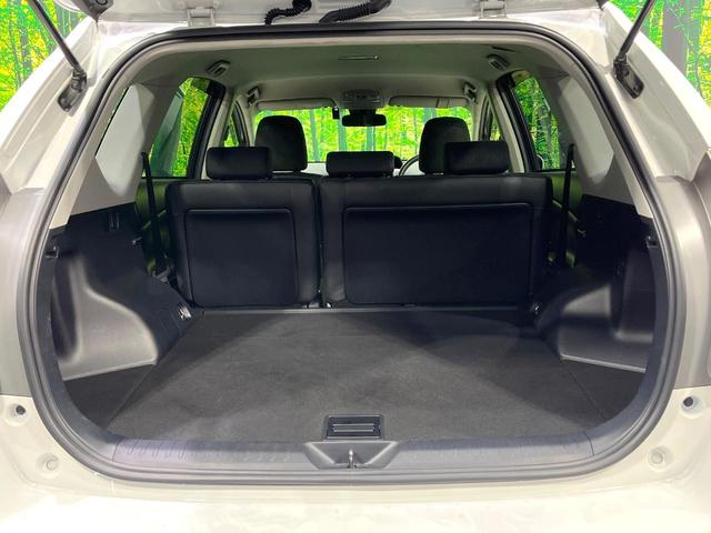 プリウスアルファ Ｇ　禁煙車　５人乗り　９型純正ナビ　バックカメラ　衝突軽減装置　レーダークルーズ　ＥＴＣ　Ｂｌｕｅｔｏｏｔｈ　フルセグ　ドラレコ　ハーフレザーシート　パワーシート　ＬＥＤヘッドライト　レーンアシスト（26枚目）