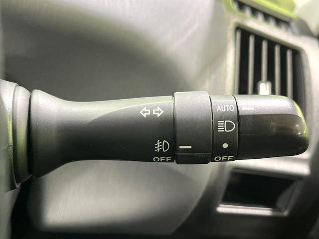 プリウスアルファ Ｇ　禁煙車　５人乗り　９型純正ナビ　バックカメラ　衝突軽減装置　レーダークルーズ　ＥＴＣ　Ｂｌｕｅｔｏｏｔｈ　フルセグ　ドラレコ　ハーフレザーシート　パワーシート　ＬＥＤヘッドライト　レーンアシスト（43枚目）